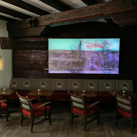 伊格尔斯运动酒店